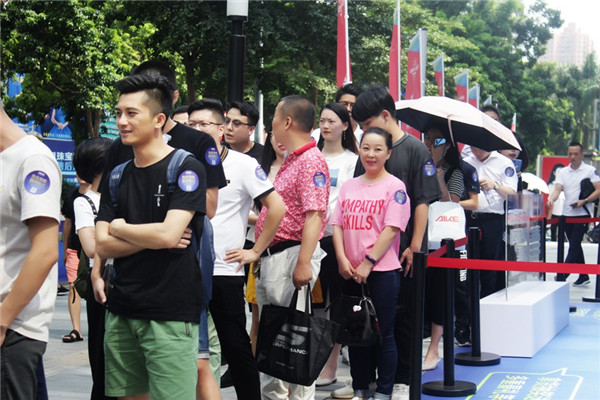 2019深圳國際珠寶展開幕， 免費(fèi)專車人氣爆棚！