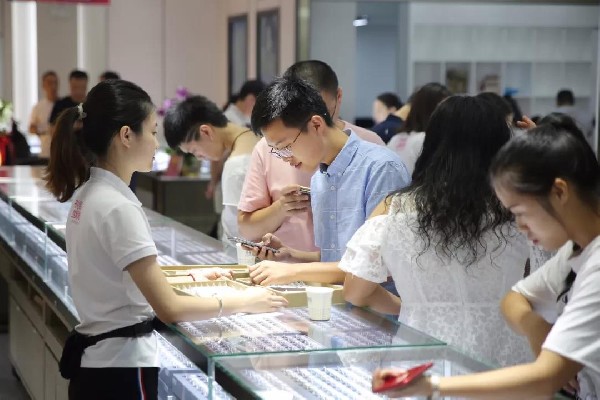 港福珠寶促銷|來領(lǐng)獎啦！百萬豪禮說送就送~