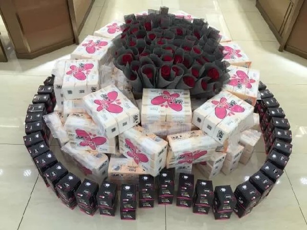 Surprise~ 來自港福珠寶的節(jié)日驚喜！