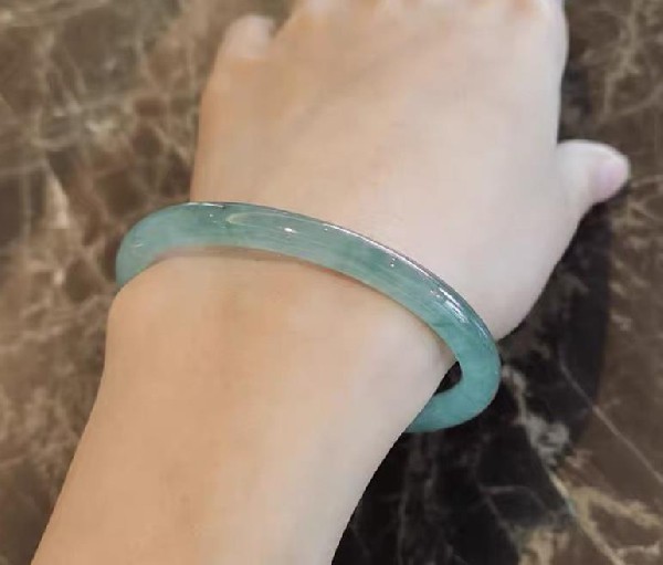 翡翠和鉆石哪個貴?
