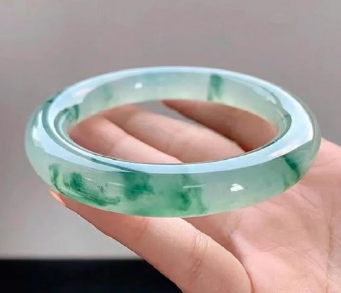 緬甸哪里賣翡翠原石?哪里可以買到高品質(zhì)的原石?